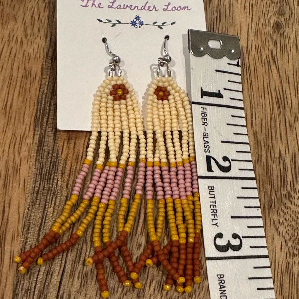 Handmade Cream Pink Beaded Tassel Boho Earrings NWT - Picture 2 of 2